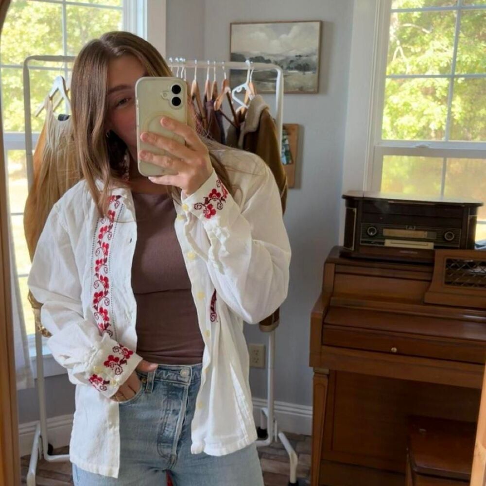 Unbranded Women's White and Cream Blouse